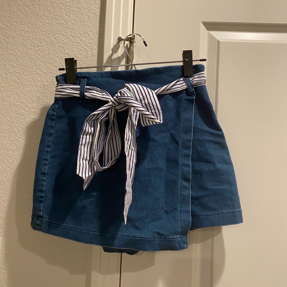 Altar’d State blue skort, size s